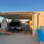 Dimoraros