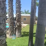 Depandance In Villa Con Piscina
