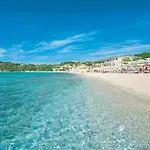 Appartamento Fronte Spiaggia Residence Dei Pini
