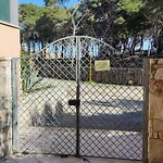 Appartamento Fronte Spiaggia Residence Dei Pini