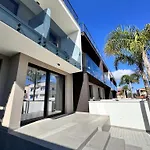 Deco Artrooms