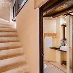 Dimora Pisanelli - Elegant Apartment By Just Houses Srl