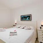 Family'S Apartment By Just Houses Srl