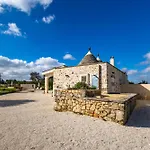 Trullo In Central Valle D'Itria With Pool
