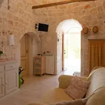 Trullo Filippo With Pool Near Ostuni