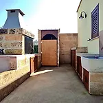 Villetta Chiarello - Con Piscina Privata Vicino Al Mare