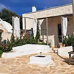 Conibianchi Trulli & Yurtart House