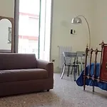 Mezzanino Con Patio E Archi A Vela