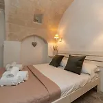 A L Touristhouse Monopoli