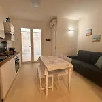 Green House Apartment