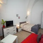 Amelia'S House