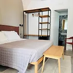 Tenuta Amostuni-Country House