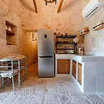Trullo Happy Family By Il Pumo Di Puglia