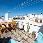 White Stone Flats & Studios