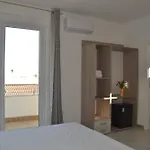 Villa Uria Monolocali Con E Senza Angolo Cottura