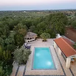 Trulli Italia 6&2, Emma Villas