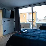 Casa Con Veranda E Idromassaggio