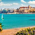 Casa Del Sol Levante Near The Sea - Happy Rentals