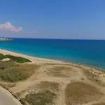 Villa Azzurra Con Vista Mare Fronte Spiaggia Specchiarica Di San Pietro In Bevagna