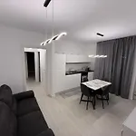 Vanessa Home