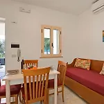 Stella Marina Residence With Shared Pool - Happy Rentals