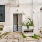 Casa Vacanza Gioia - Tiny & Central Studio