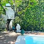 La Casa (Adults Only)