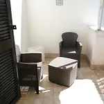 Elly'S House