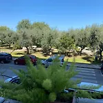 Af Apartments Faraone