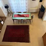 Via Giacomo Matteotti 8 Guest House