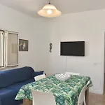 Giglio Selvatico Apartment