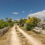 Villa Maila
