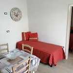 Casa 200 Mt A Piedi Spiaggia, Wifi Barbecue Clima Parcheggio