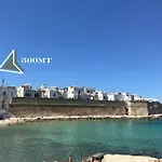 Helloapulia - Spacious Holiday Home With Terrace