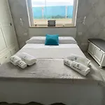 Hellen House Monopoli