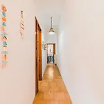 Mareli Apartment By Diddoi