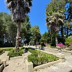 Palazzo De Carlo E Il Parco Dei 7 Pozzi