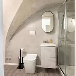 La Casa Dell'Arco