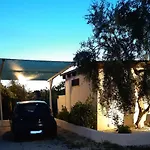 Elegante Drei Zimmer Wohnung In Vieste