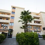 Twin Towers Rooms