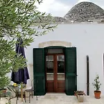 Trullo Vecchio Olivo