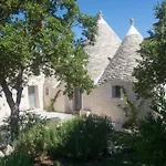 Trulli Nel Verde