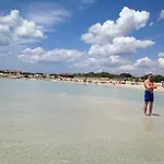 Villa Nadia Con Piscina Nel Boomerang Village A Torre Colimena
