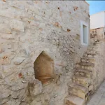 Casale Con Cipresso