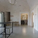 Casale Con Cipresso