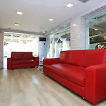 Oyo 10690 Florence Hotel