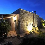 Trulli Gallo Rosso