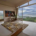 Stayvista'S Glass House - Villa With Scenic Lawn And Mountain Views