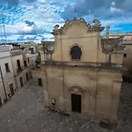 Rossella House