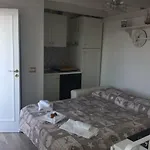 Le Maisonette